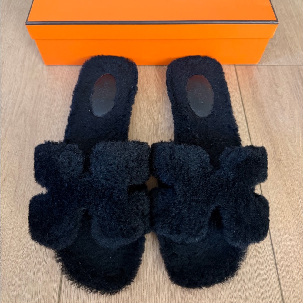 Hermes Black Shearling Fur Oran Sandals